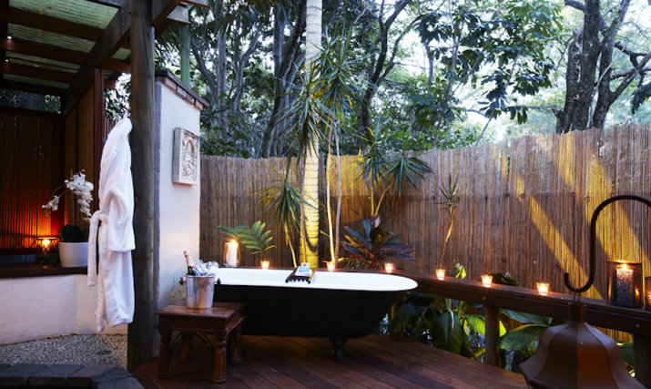 10-amazing-tropical-bath-ideas-10
